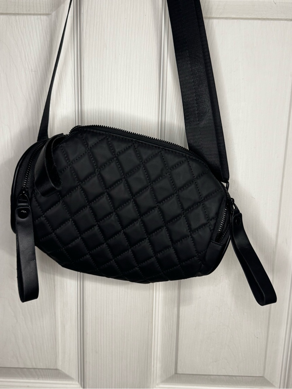 Black Quilted Faux Leather Crossbody Bag Adjustable Strap Double Zip Purse - Picture 2 of 5